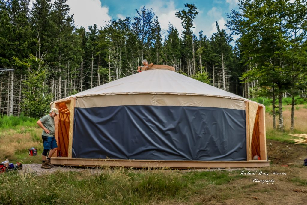 isolation et frein vapeur classé au feu erp pour une yourte avec accueil de public