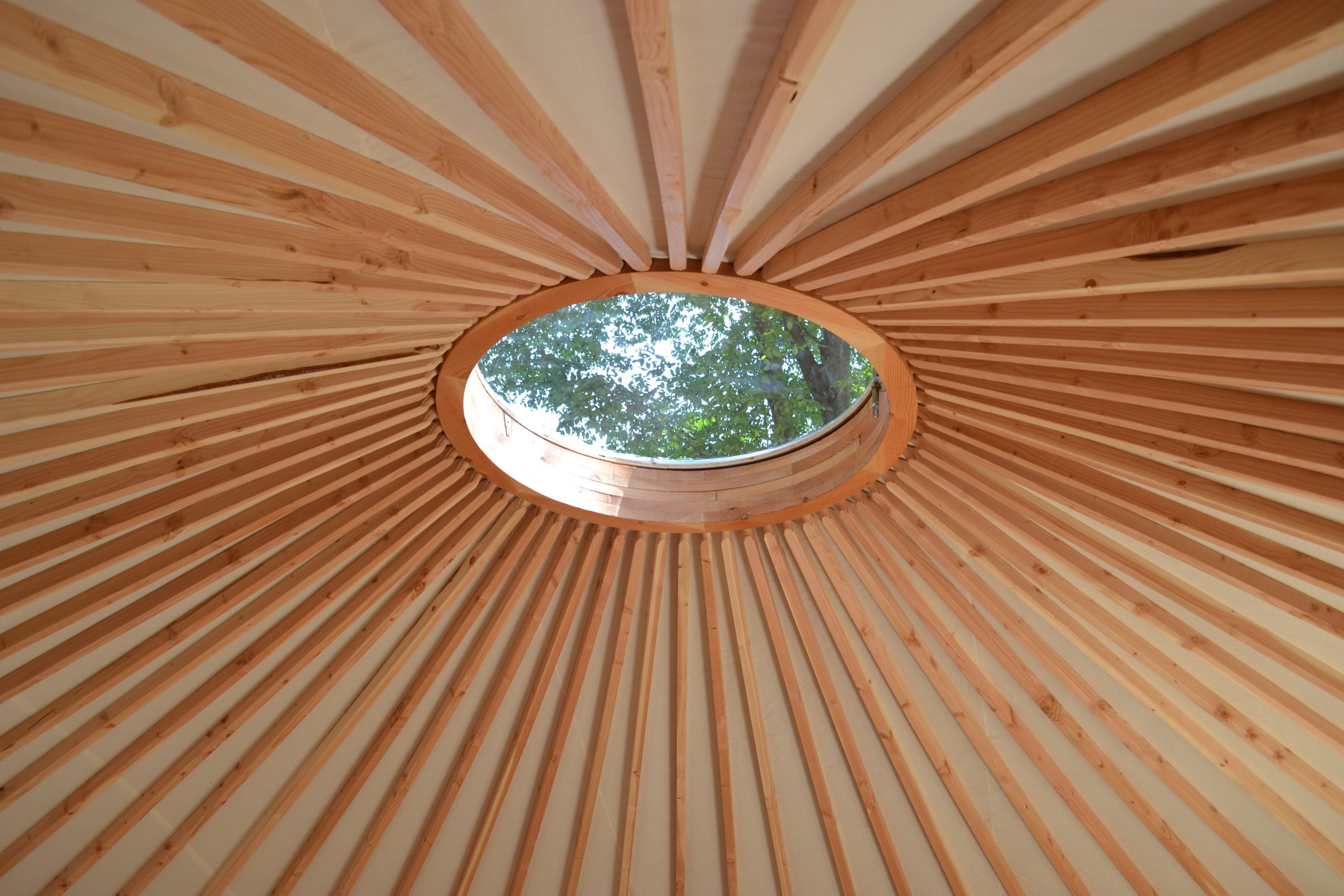 Toono ou puits de lumière de yourte contemporaine