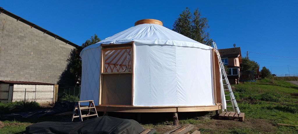 Chantier de yourte sans permis