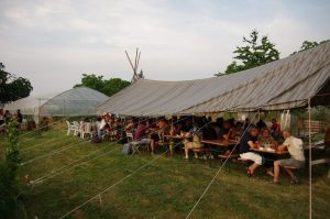 couture de barnum en toile de yourte